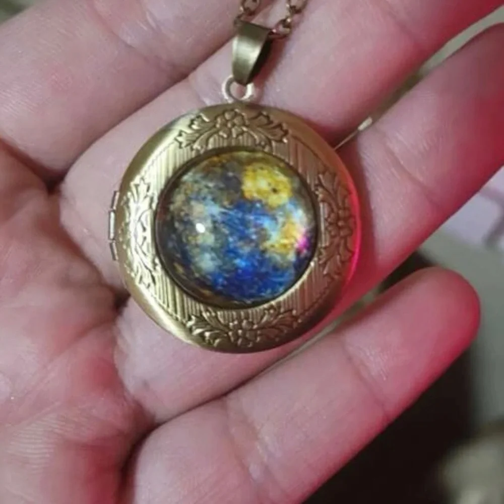 𝅺planet‎ Mercury Locket Necklace. New